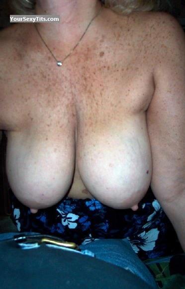 Very big Tits Wifey88